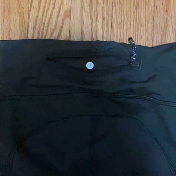 Like New - Picture 3 of 3